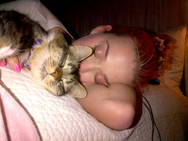 21-celebrities-totally-in-love-with-their-pets