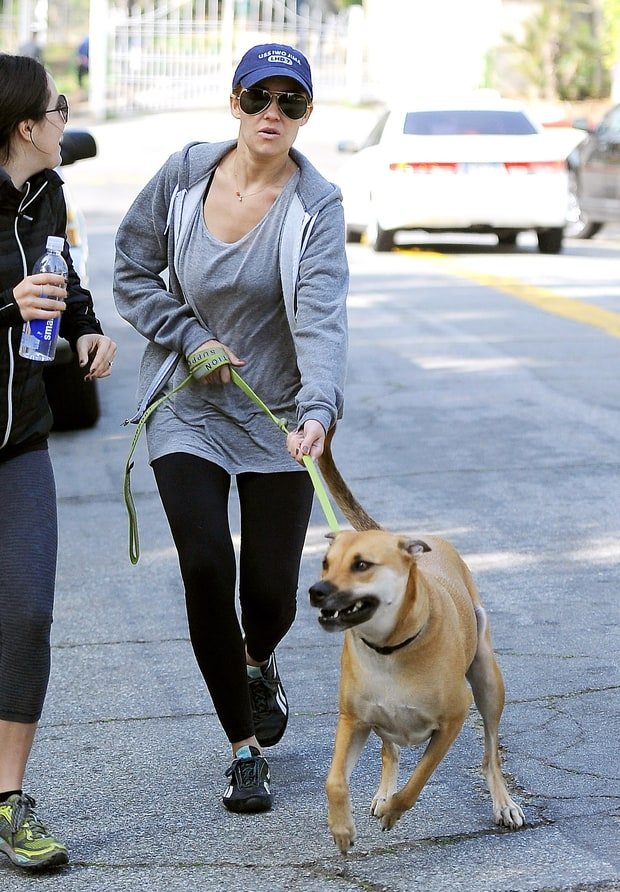 6-celebrities-totally-in-love-with-their-pets