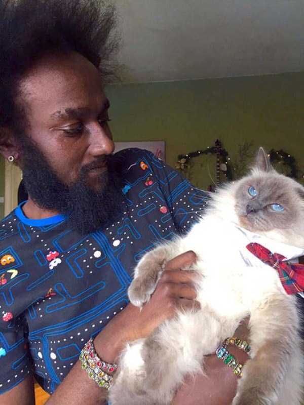 13-pets-and-their-hilarious-reaction-to-selfies