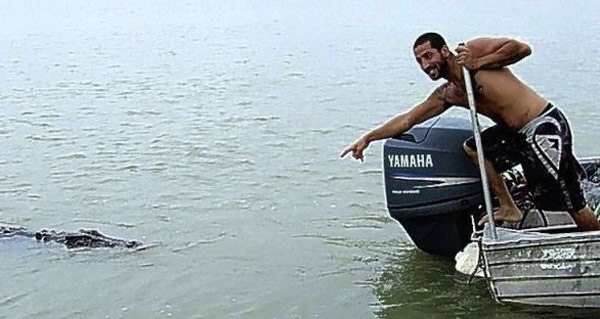 9-unlucky-people-who-tried-to-bond-with-grumpy-animals